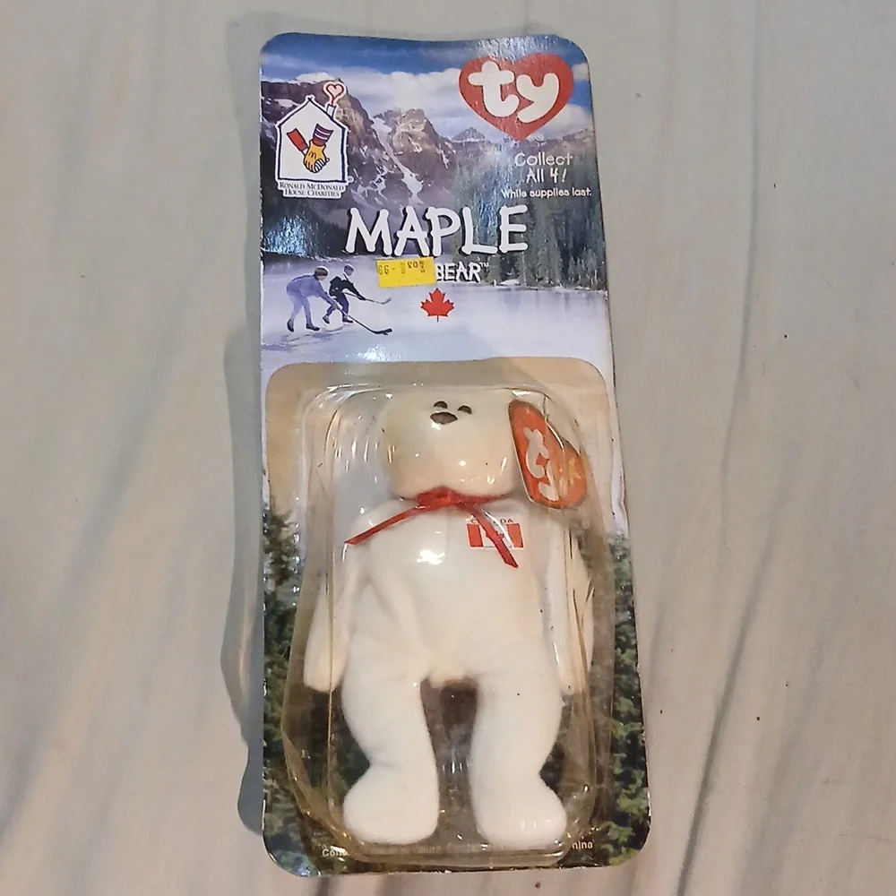 Beanie BABY, Ty Maple‎ the Bear - White Plush Toy. STILL IN PACKAGE